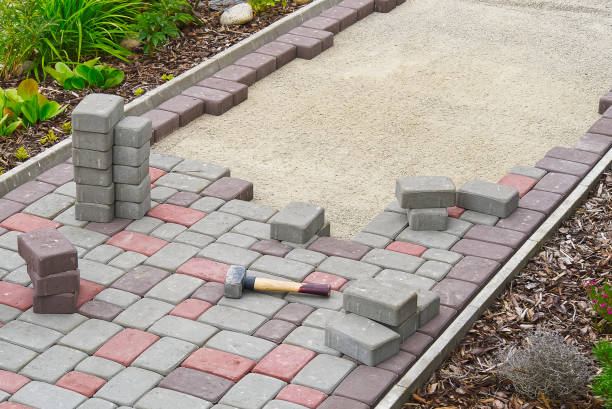 Best Driveway Pavers Near Me  in Le Roy, IL