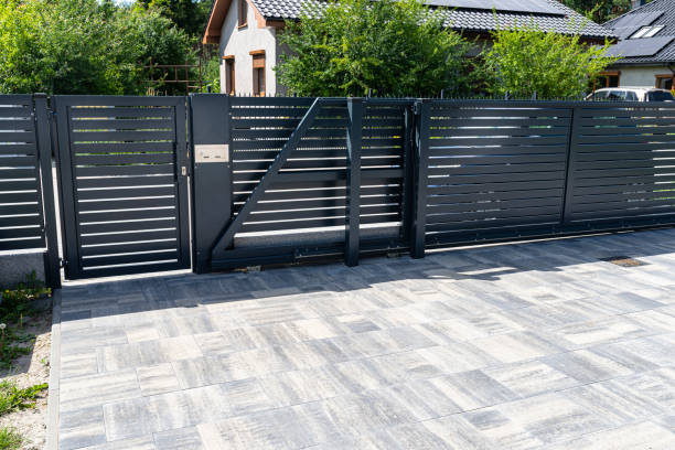 Best Residential Driveway Paver Services  in Le Roy, IL